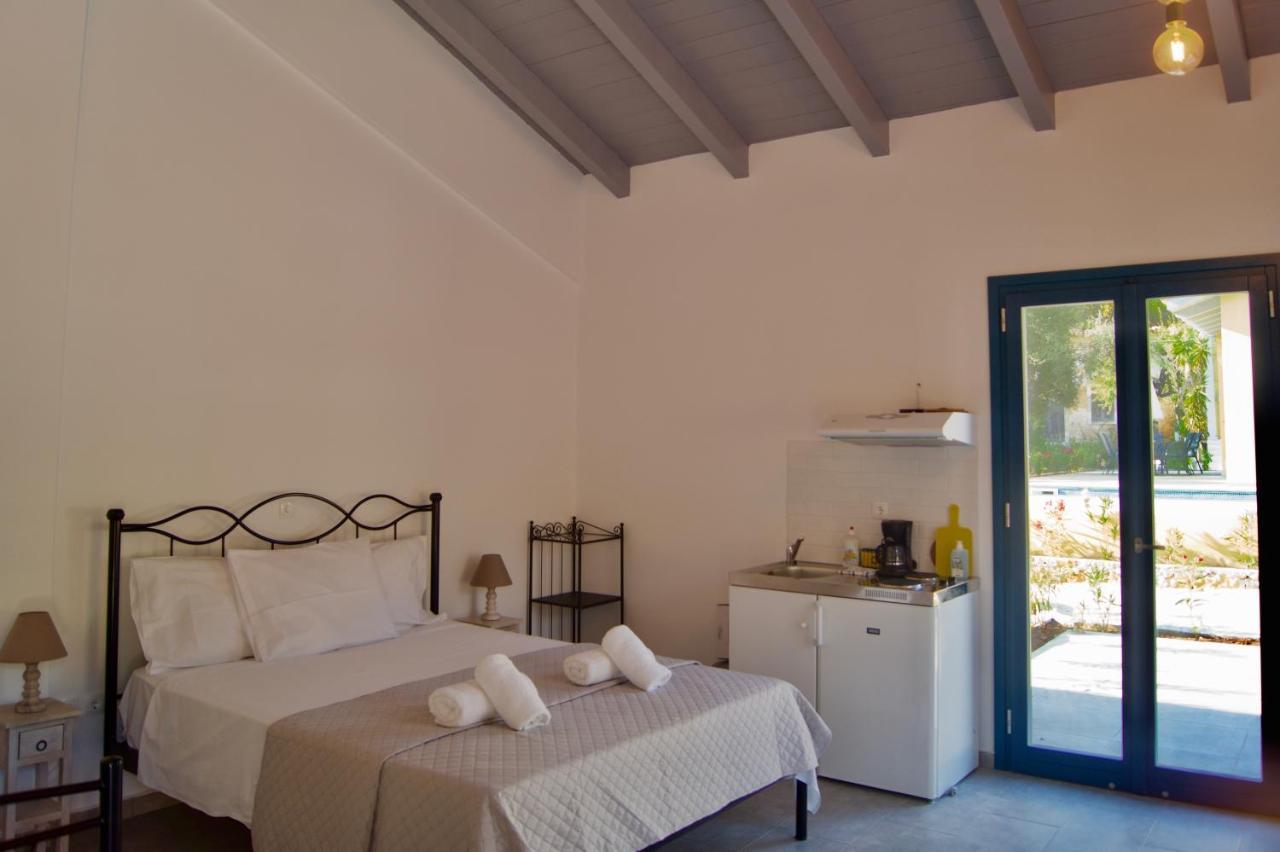 Throisma Studios With Private Pool & Parking Asos Dış mekan fotoğraf